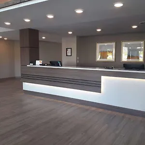 Clarion Pointe University/expo Hotel